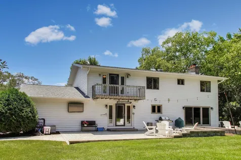 1 Birch Lakes Drive Hawthorn Woods IL 60047