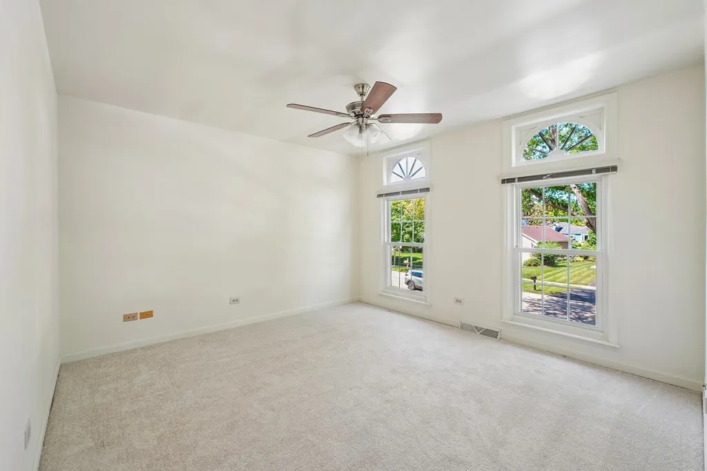 2027 Richton Drive Wheaton IL 60189