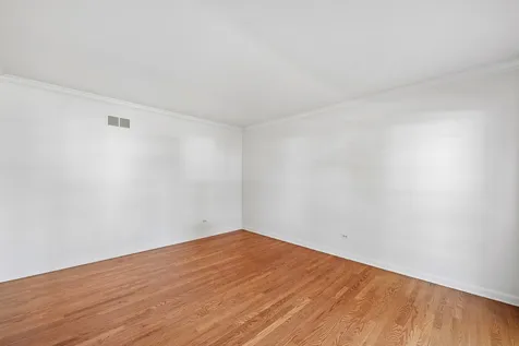 2027 Richton Drive Wheaton IL 60189