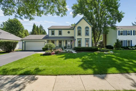 2027 Richton Drive Wheaton IL 60189
