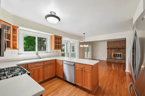 2027 Richton Drive Wheaton IL 60189
