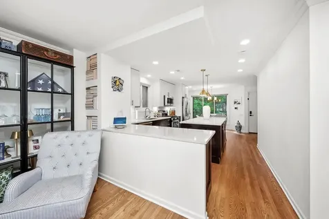 1813 North Dayton Street Chicago IL 60614