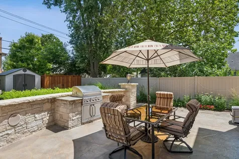 515 South Sunnyside Avenue Elmhurst IL 60126