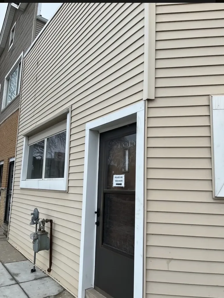13515 South Baltimore Avenue Chicago IL 60633