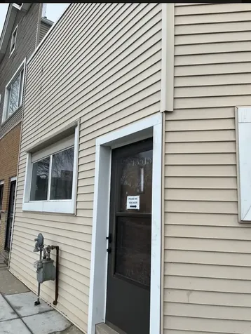 13515 South Baltimore Avenue Chicago IL 60633