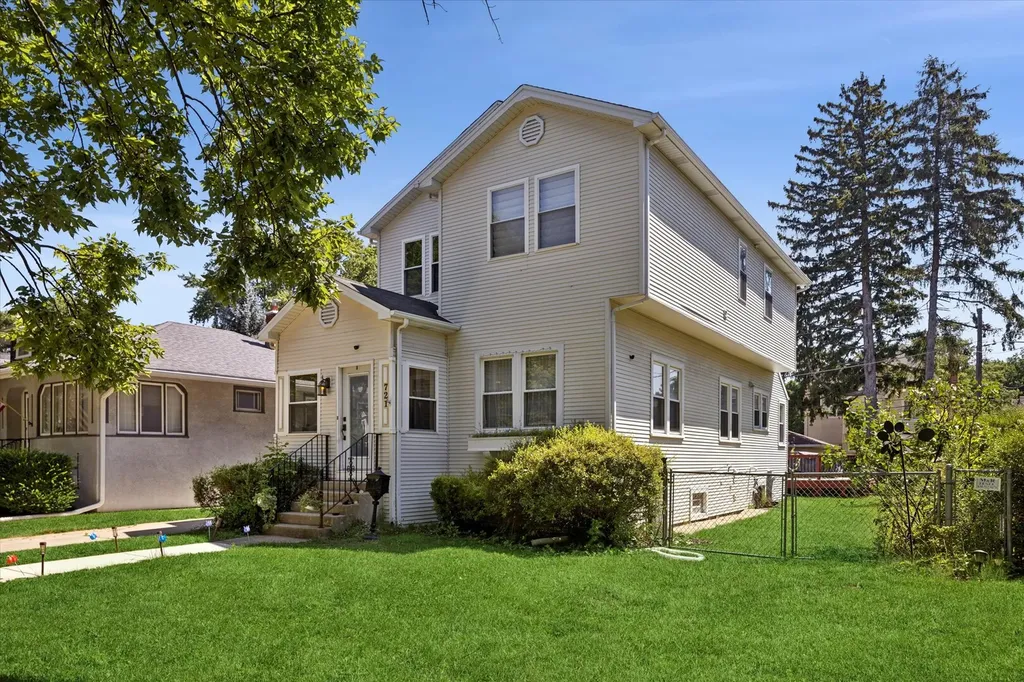 721 North Brainard Avenue La Grange Park IL 60526