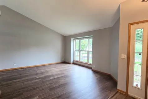 409 Fairfax Lane Grayslake IL 60030
