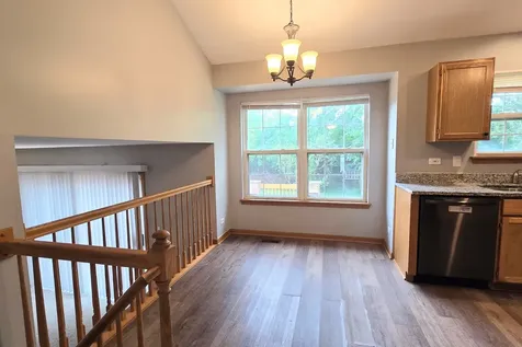 409 Fairfax Lane Grayslake IL 60030