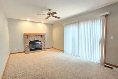 409 Fairfax Lane Grayslake IL 60030