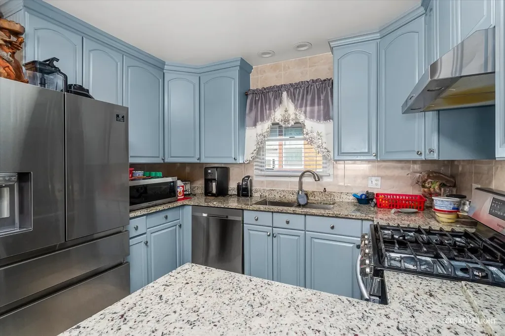 307 Lakelawn Boulevard Aurora IL 60506