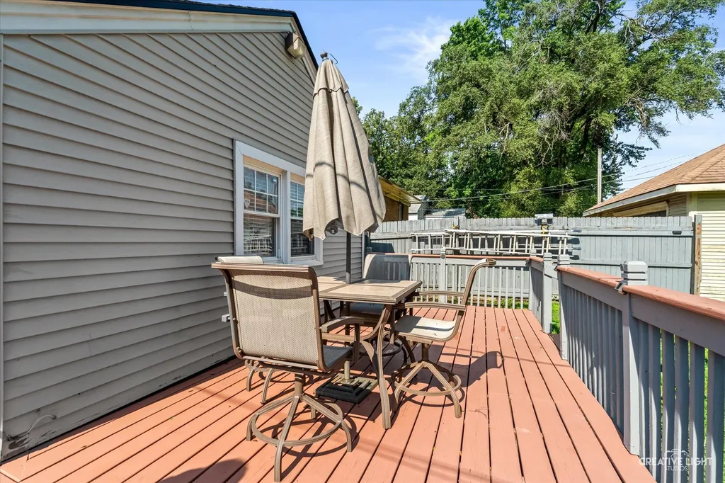 307 Lakelawn Boulevard Aurora IL 60506