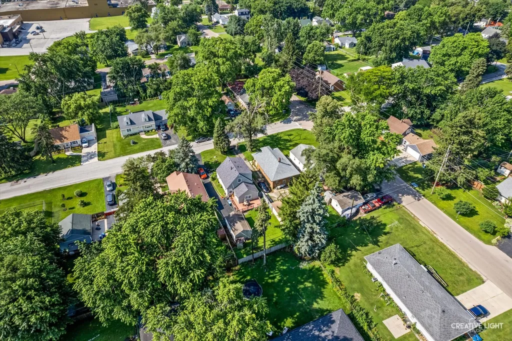 307 Lakelawn Boulevard Aurora IL 60506