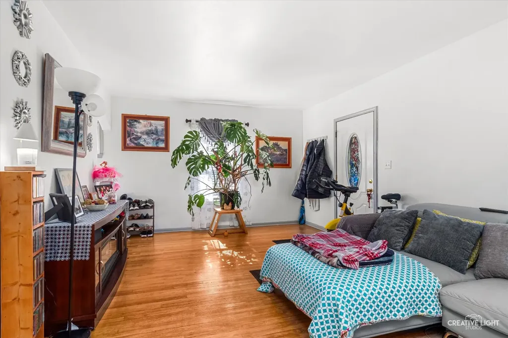 307 Lakelawn Boulevard Aurora IL 60506