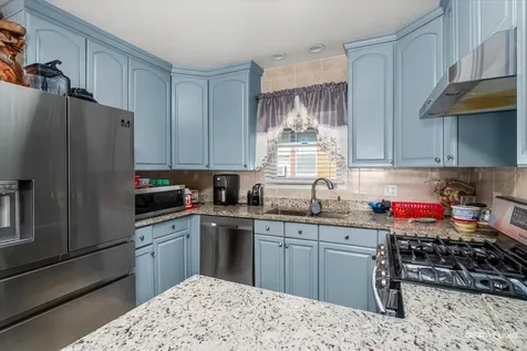 307 Lakelawn Boulevard Aurora IL 60506