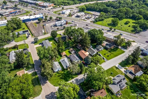 307 Lakelawn Boulevard Aurora IL 60506