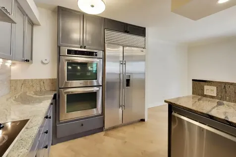 201 East Chestnut Street Chicago IL 60611