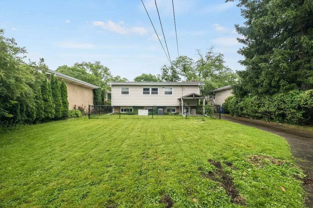 239 Kilpatrick Avenue Wilmette IL 60091