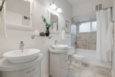239 Kilpatrick Avenue Wilmette IL 60091