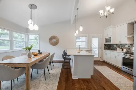 239 Kilpatrick Avenue Wilmette IL 60091