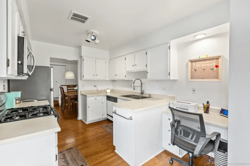 9155 Sutton Court Orland Park IL 60462