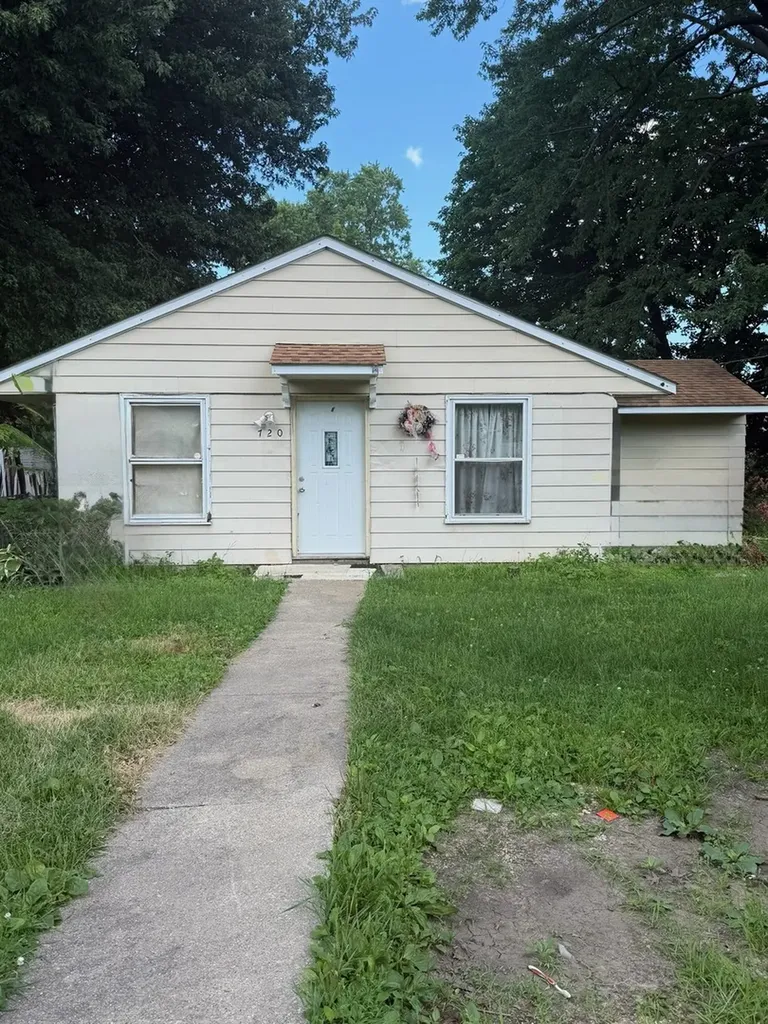 720 Grant Avenue Dixon IL 61021