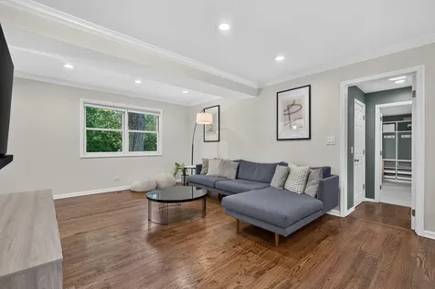 316 Fox Run Drive Northbrook IL 60062