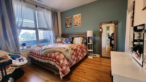 918 West Belmont Avenue Chicago IL 60657