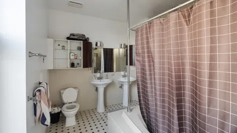 1124 West Eddy Street Chicago IL 60657