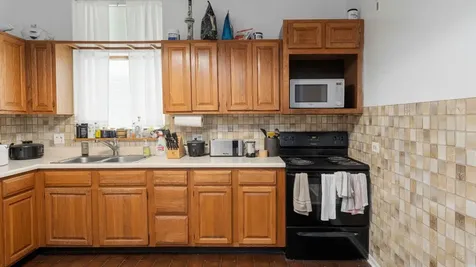 1124 West Eddy Street Chicago IL 60657