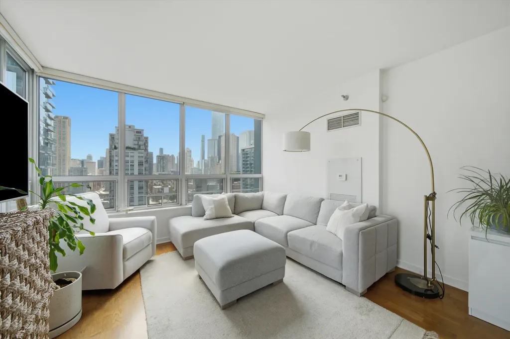 330 West Grand Avenue Chicago IL 60654