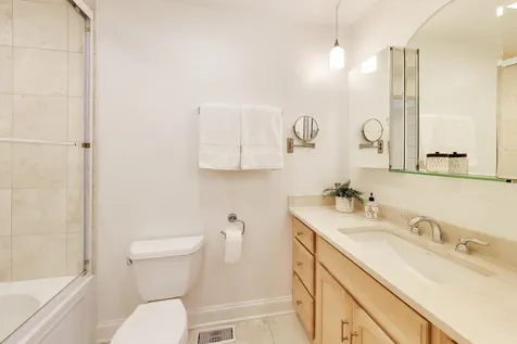 348 Park Avenue Highland Park IL 60035