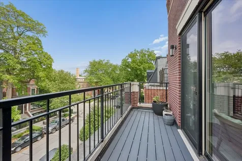 2653 North Dayton Street Chicago IL 60614