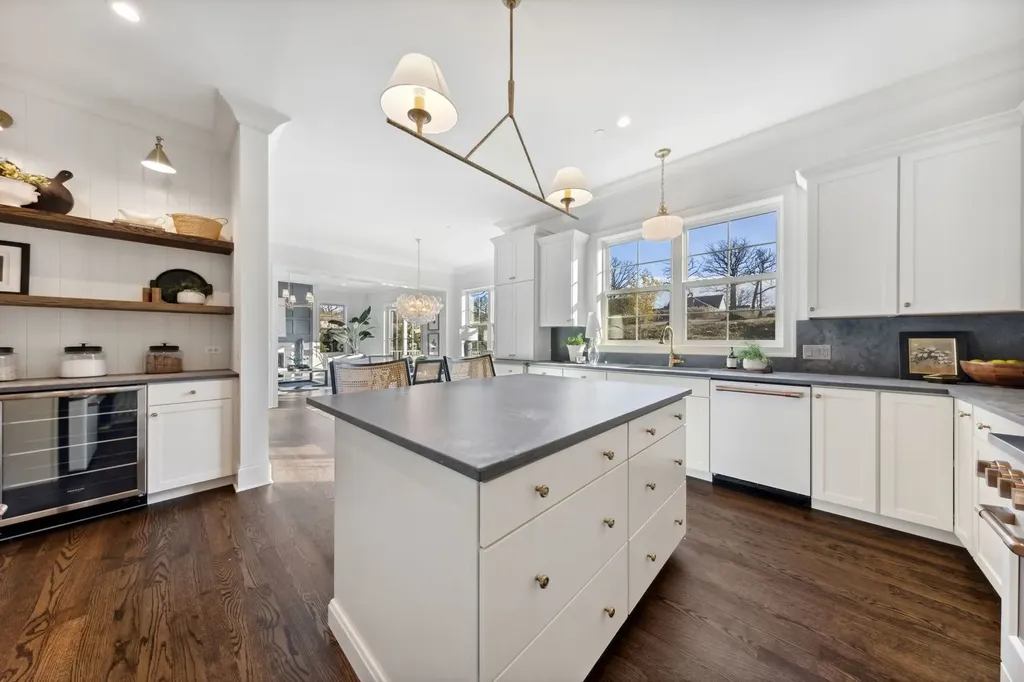1121 Pin Oak Drive Western Springs IL 60558