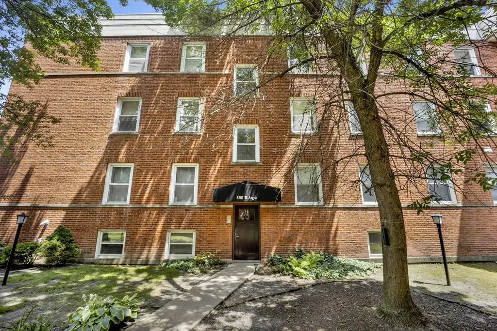 3201 West Argyle Street Chicago IL 60625