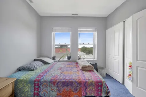 3201 West Argyle Street Chicago IL 60625