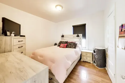 3435 North Harding Avenue Chicago IL 60618