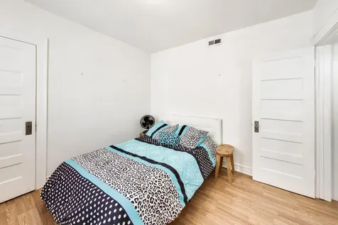 3435 North Harding Avenue Chicago IL 60618
