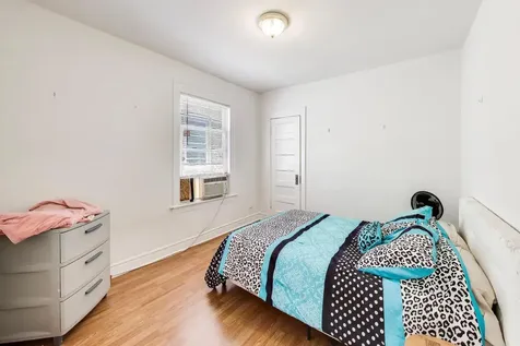 3435 North Harding Avenue Chicago IL 60618