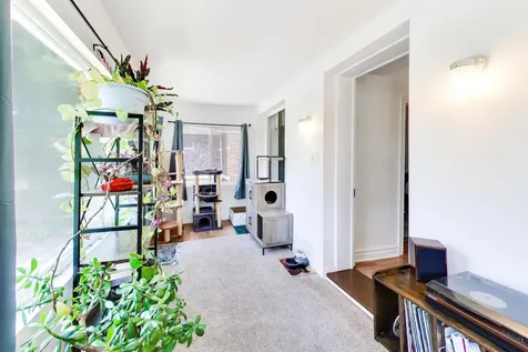 3435 North Harding Avenue Chicago IL 60618