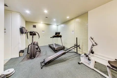 5840 West 104th Street Oak Lawn IL 60453