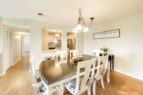 5840 West 104th Street Oak Lawn IL 60453