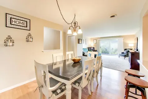 5840 West 104th Street Oak Lawn IL 60453