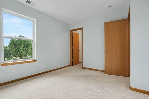 937 Emerald Drive Pingree Grove IL 60140