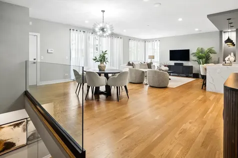 1203 West Superior Street Chicago IL 60642
