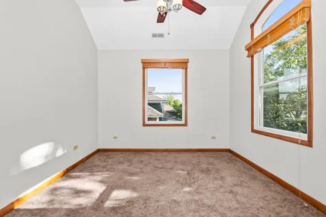 1033 Hayes Avenue Oak Park IL 60302