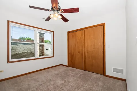 1033 Hayes Avenue Oak Park IL 60302
