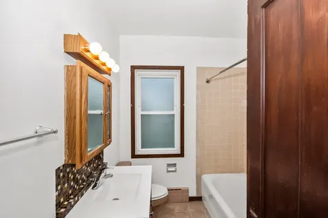 1033 Hayes Avenue Oak Park IL 60302