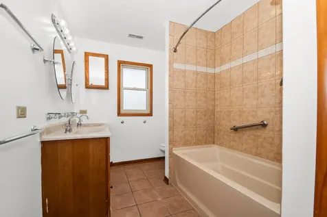 1033 Hayes Avenue Oak Park IL 60302