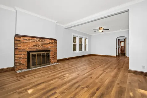 1033 Hayes Avenue Oak Park IL 60302