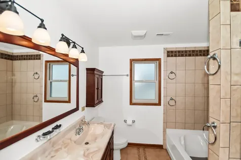 1033 Hayes Avenue Oak Park IL 60302